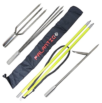 A 3-piece screw together travel sling blade.